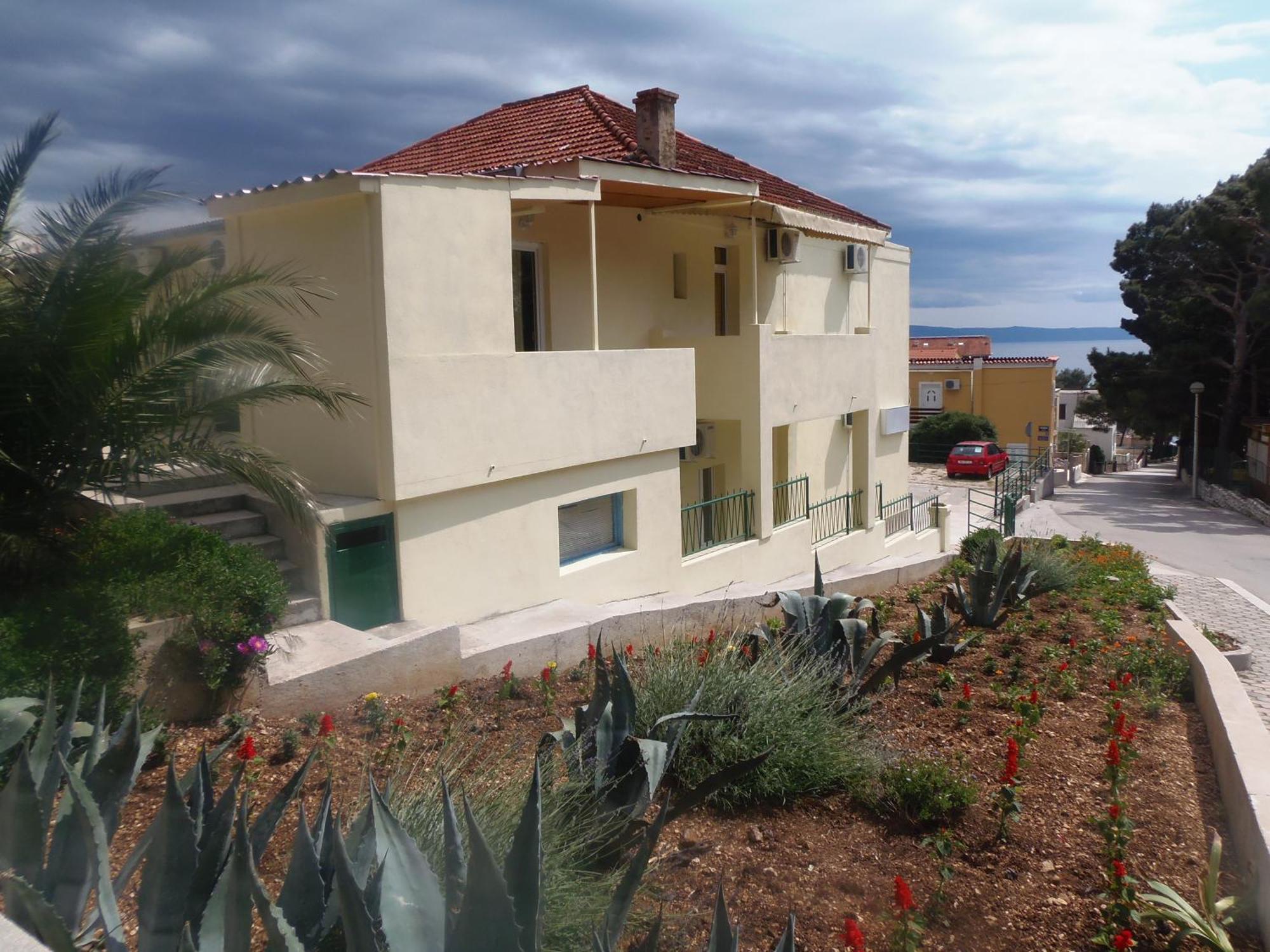 Studio Apartments Marija With Private Parking Makarska Exterior photo