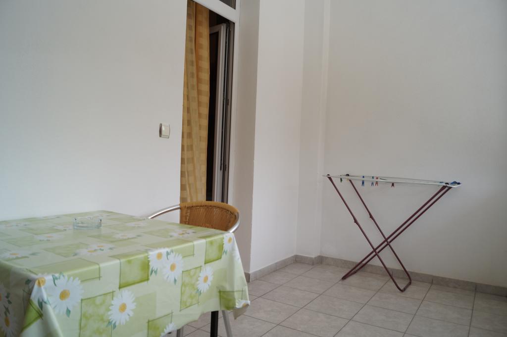 Studio Apartments Marija With Private Parking Makarska Exterior photo