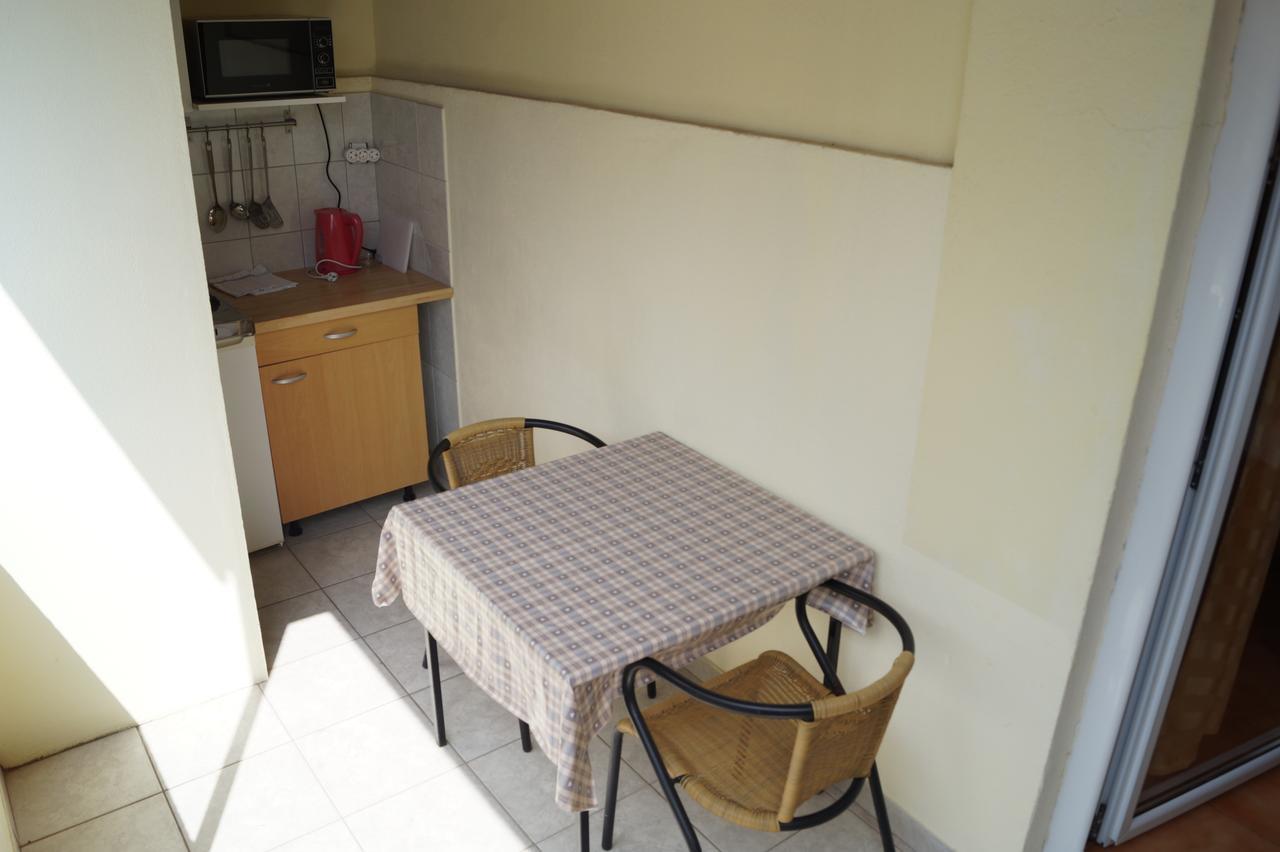 Studio Apartments Marija With Private Parking Makarska Exterior photo
